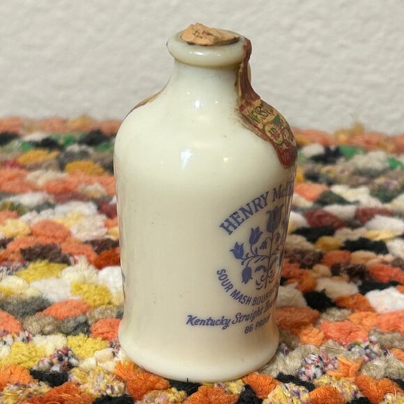 1970’s Vintage Henry Mckenna Bourbon Whisky Miniature Ceramic Jug Bottle - Picture 13 of 14
